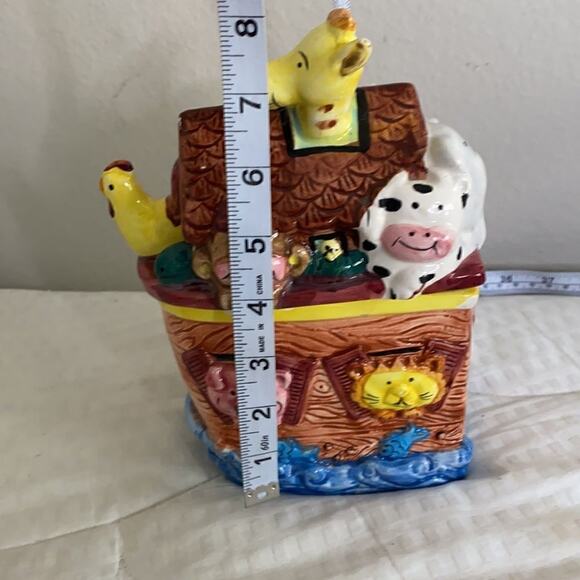 NOAH'S ARK COOKIE JAR; EXPRESS PRODUCTIONS IN LISLE, ILLINOIS - Picture 12 of 15